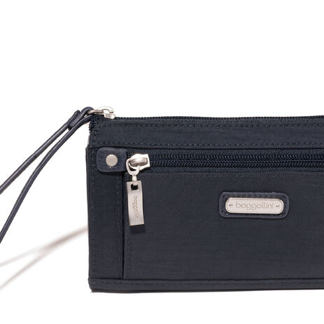 Baggallini rfid wallet Clearance