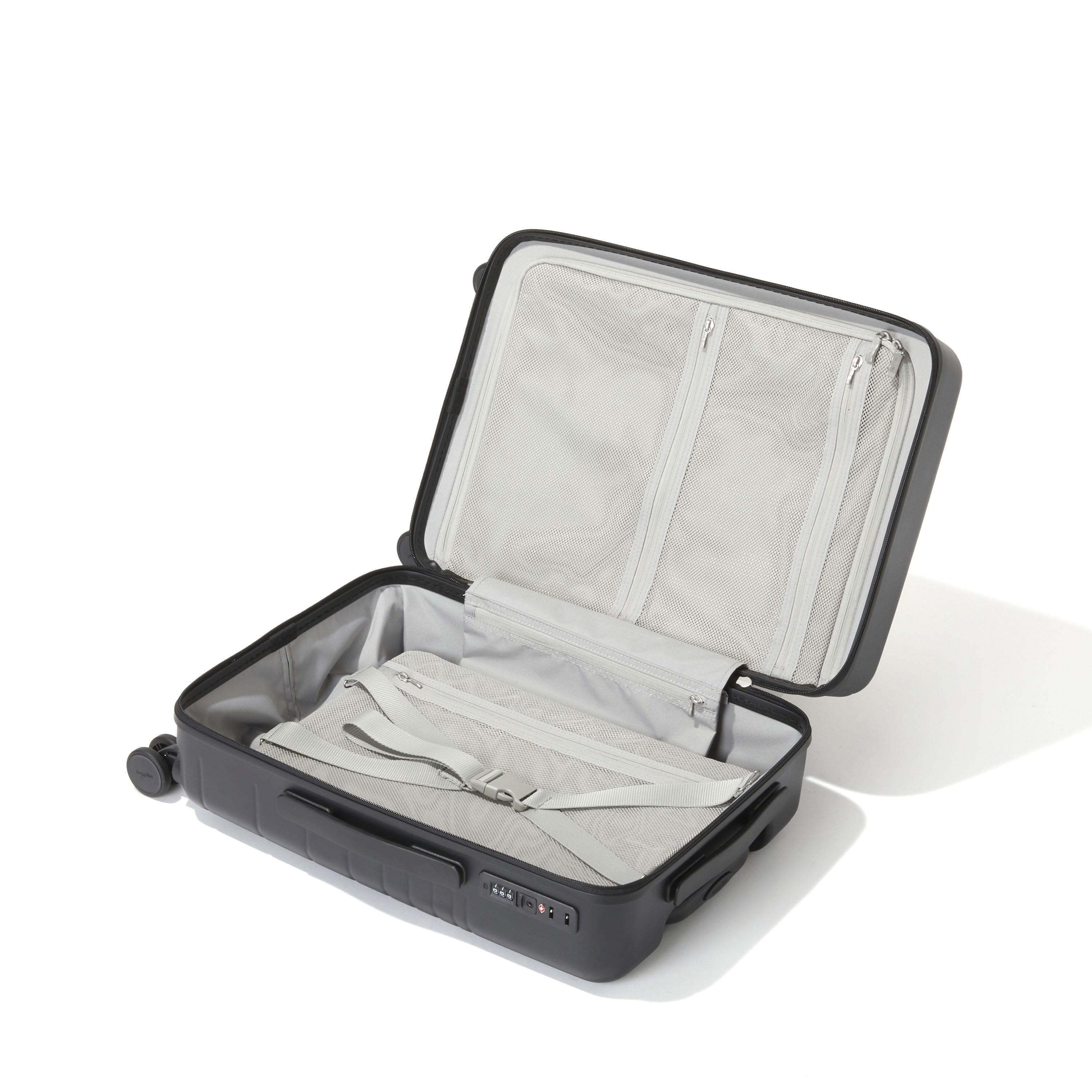 Set Wave 22&rdquo; 4 Wheel Hardside Carry-On