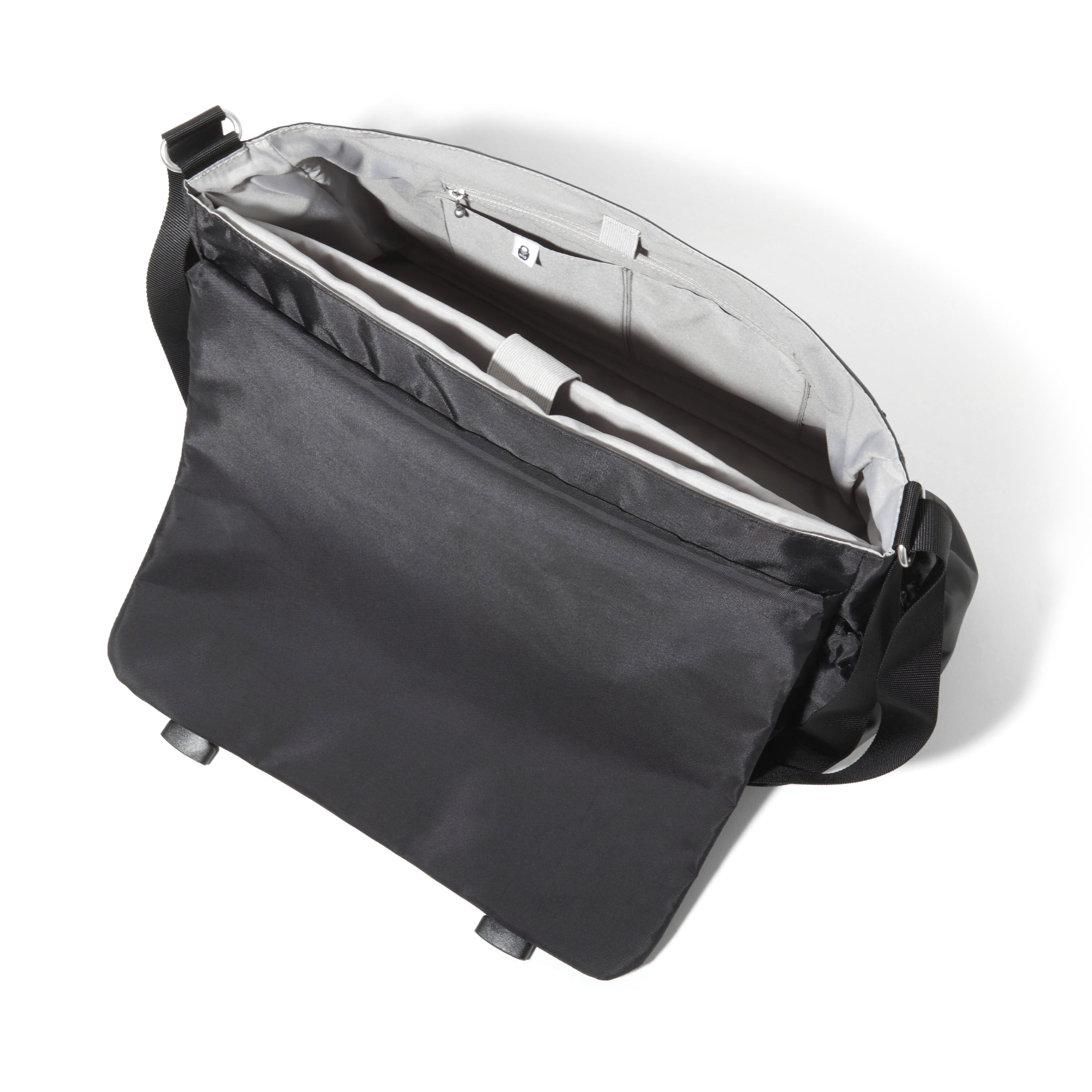 Essential Laptop Messenger