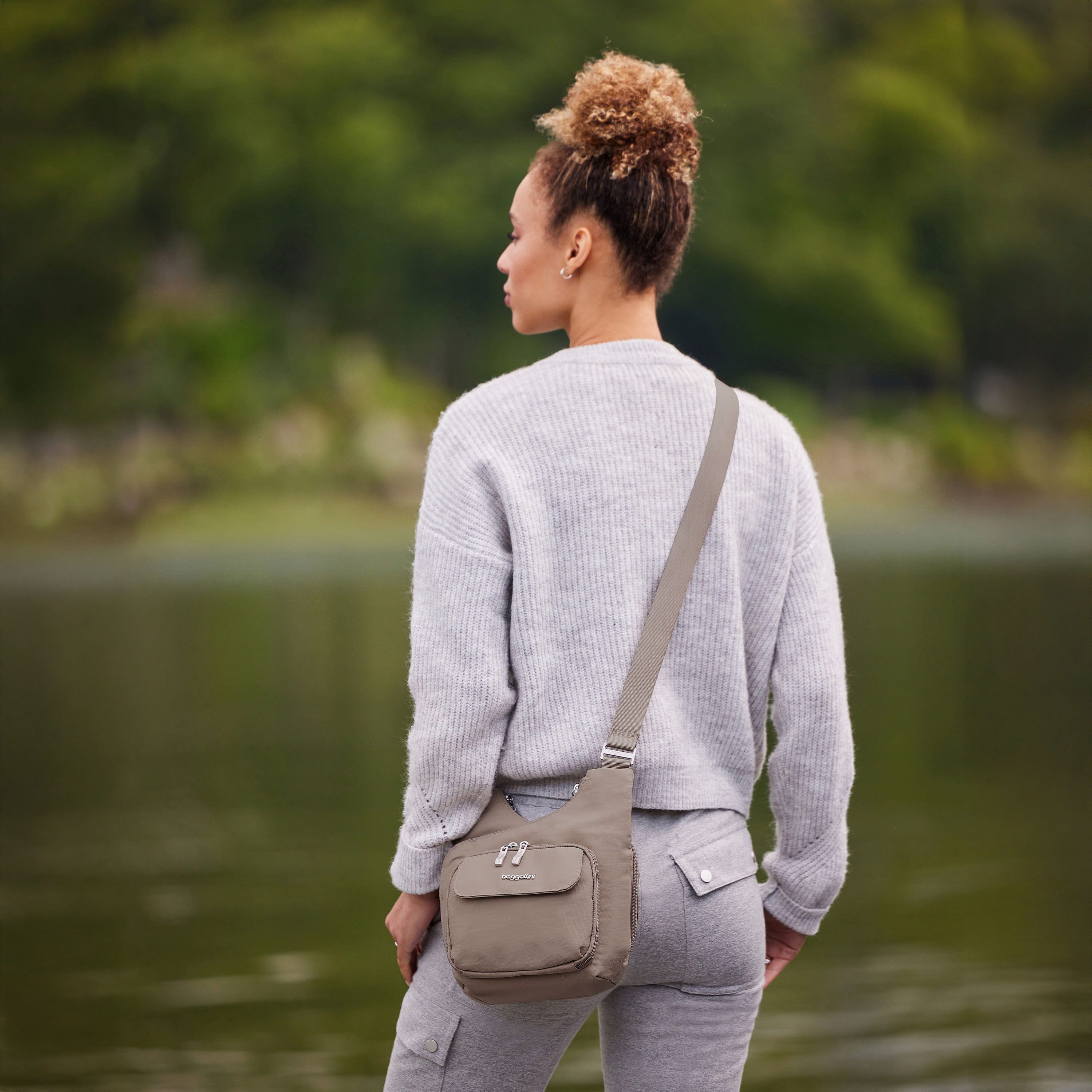 Criss Cross Crossbody