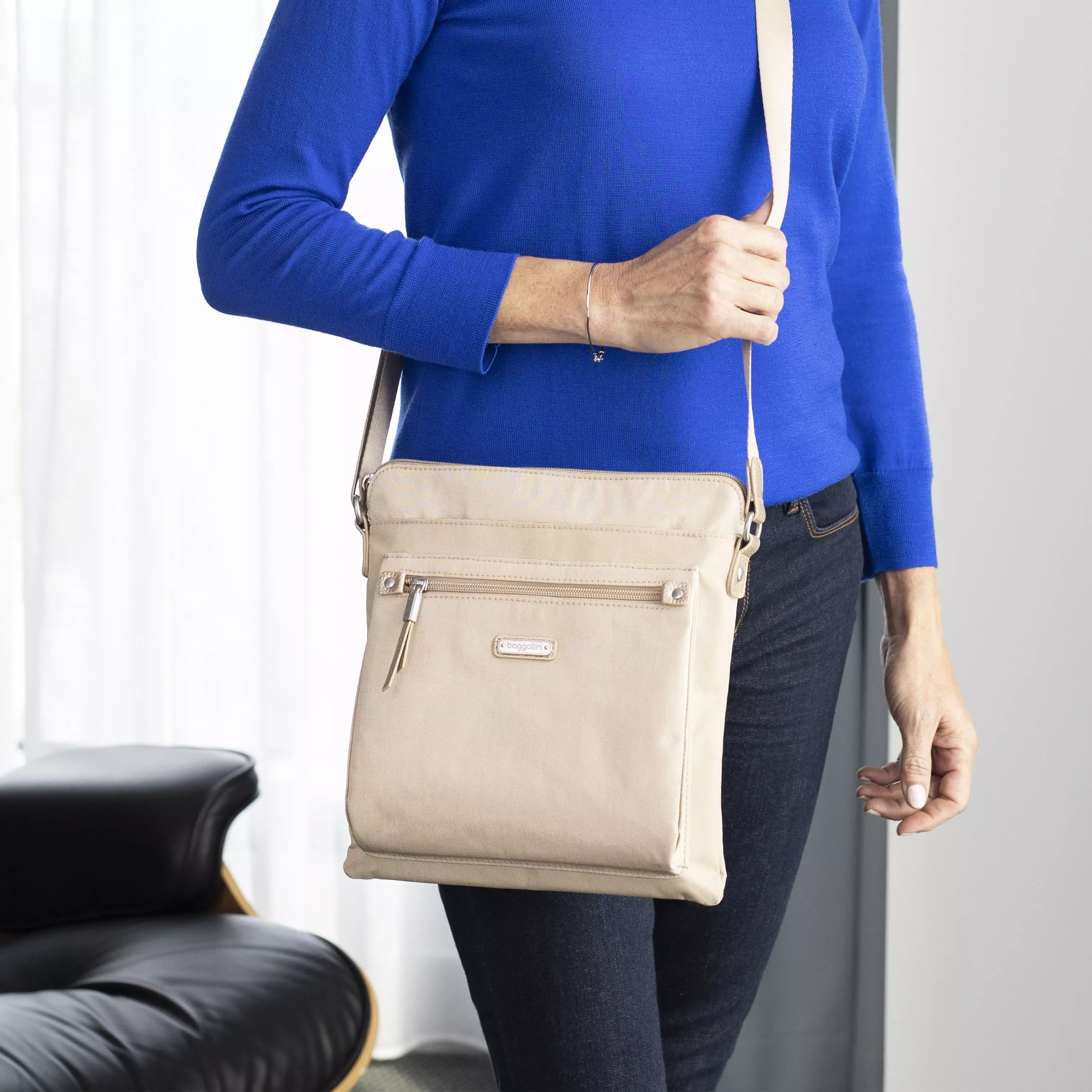 True Classic Go Bagg With RFID Wristlet