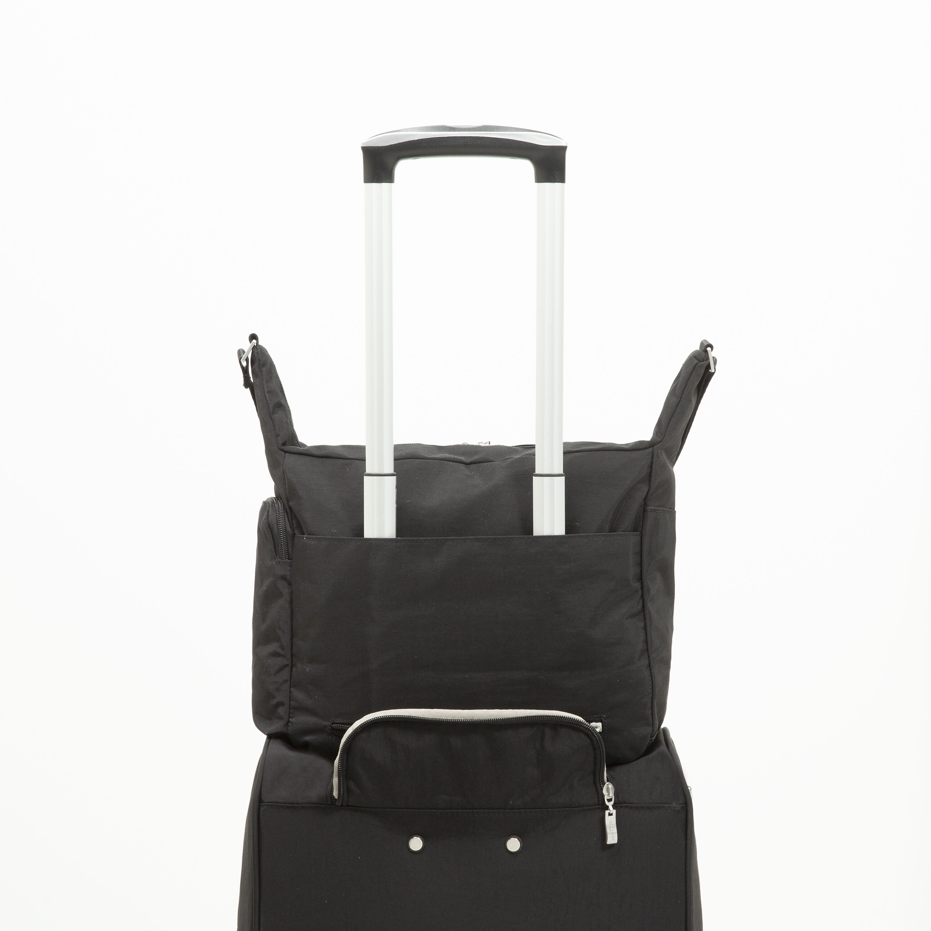 travel hobo with rfid wristlet