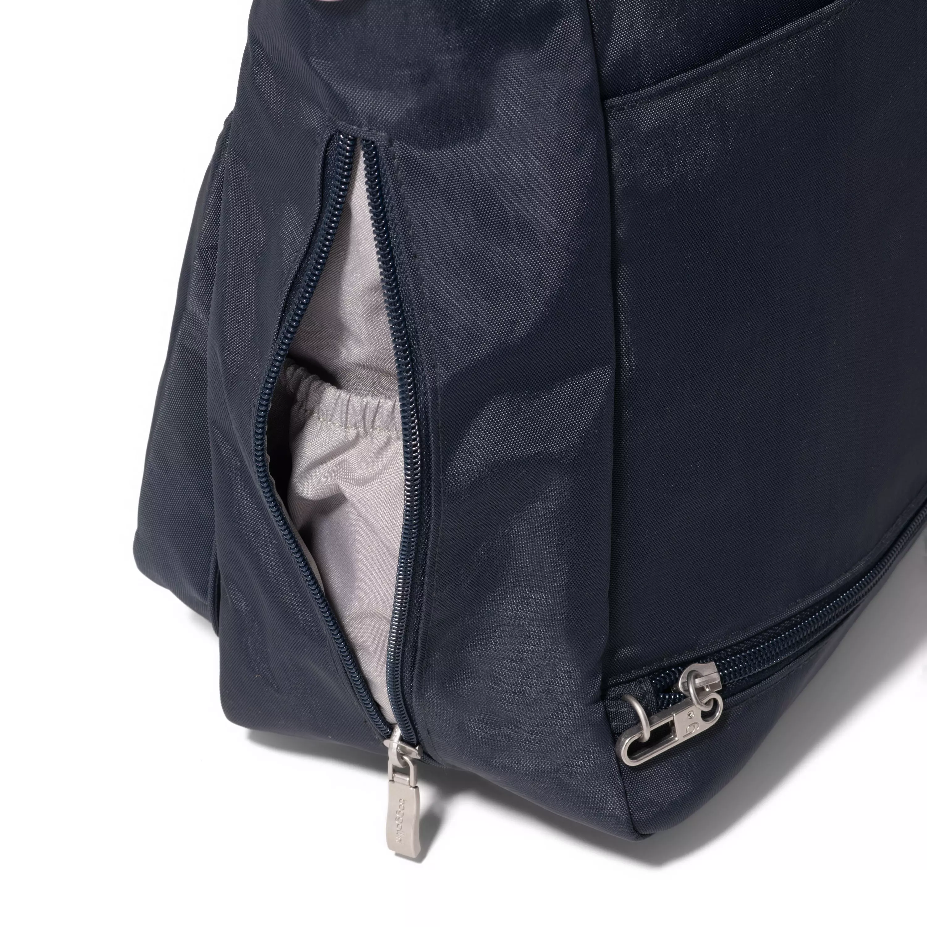 Modern Everywhere Everyday Shopper