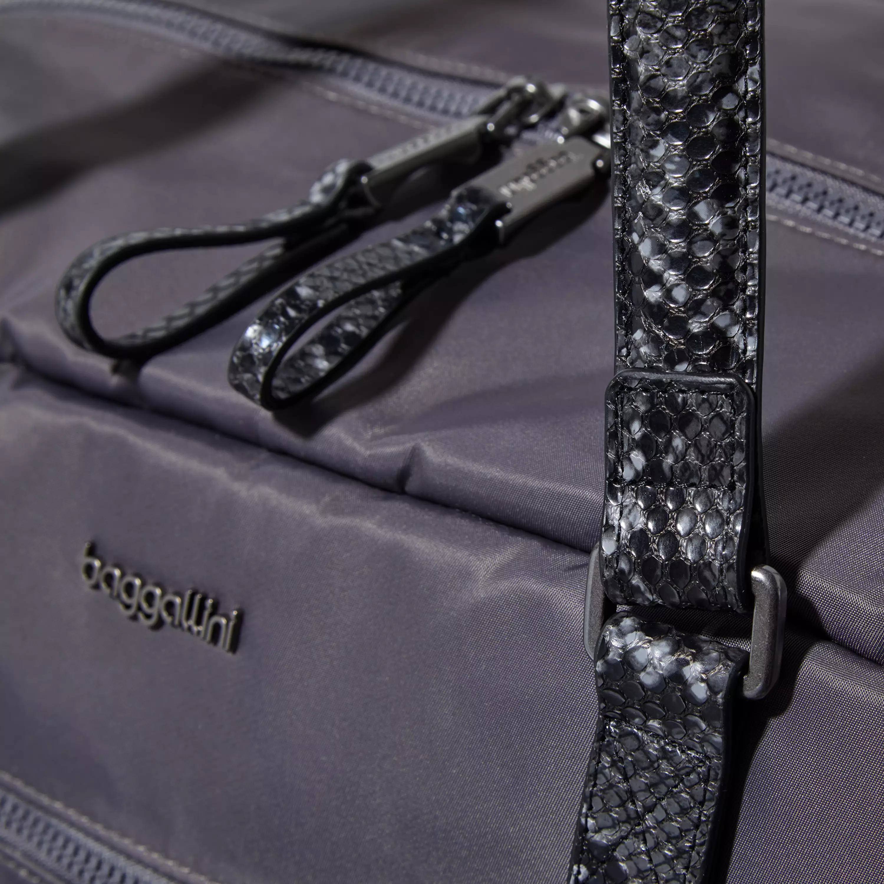Large Fifth Avenue Weekender