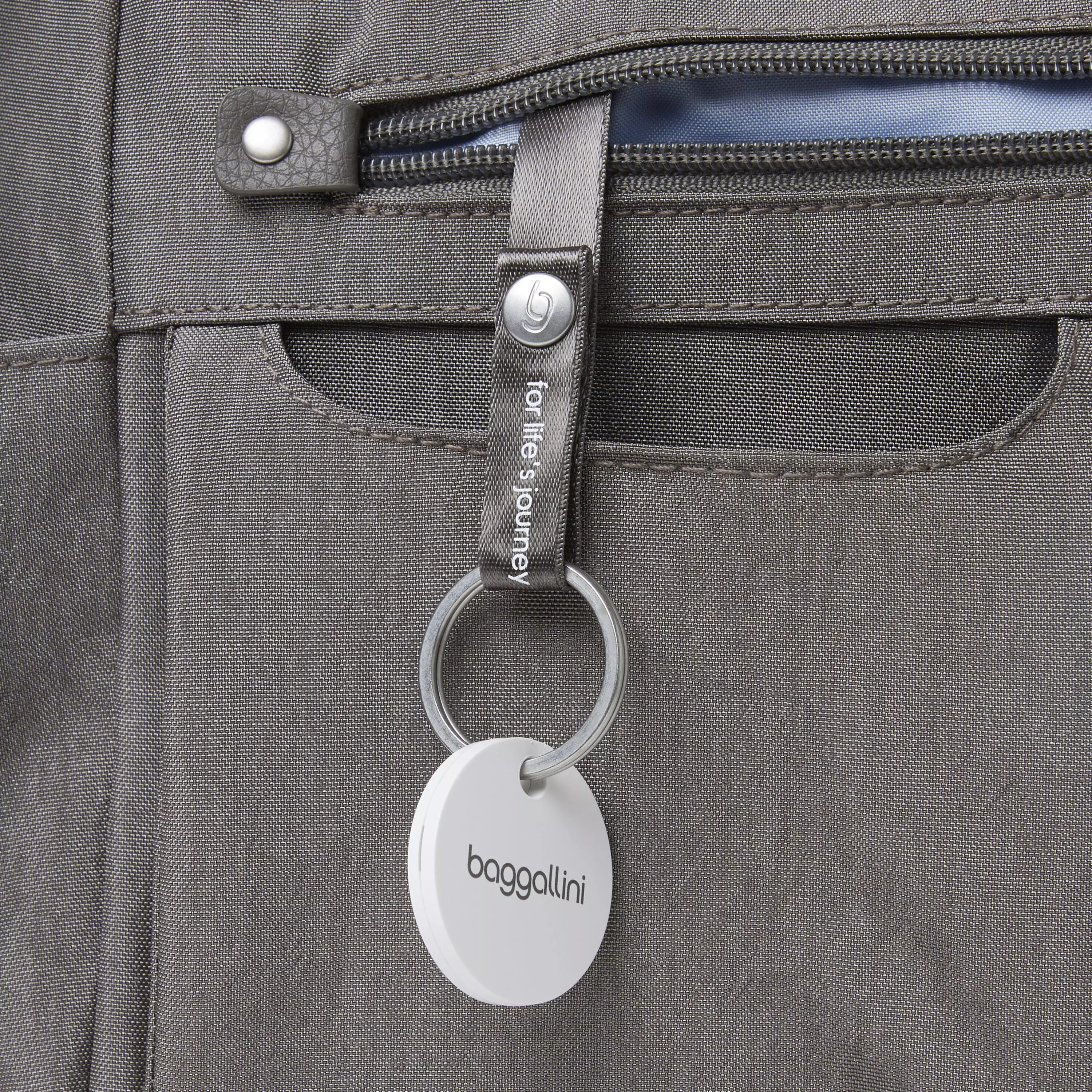 Baggallini + Chipolo Edition Anywhere Large Hobo Tote