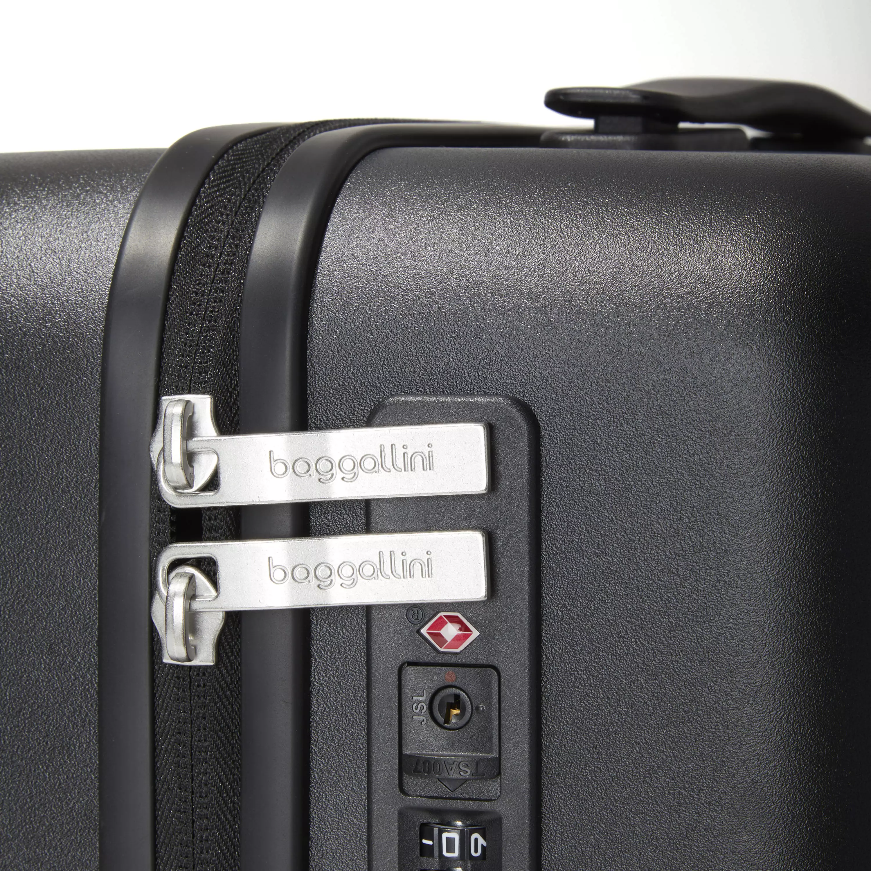 Set Wave 22” 4 Wheel Hardside Carry-On